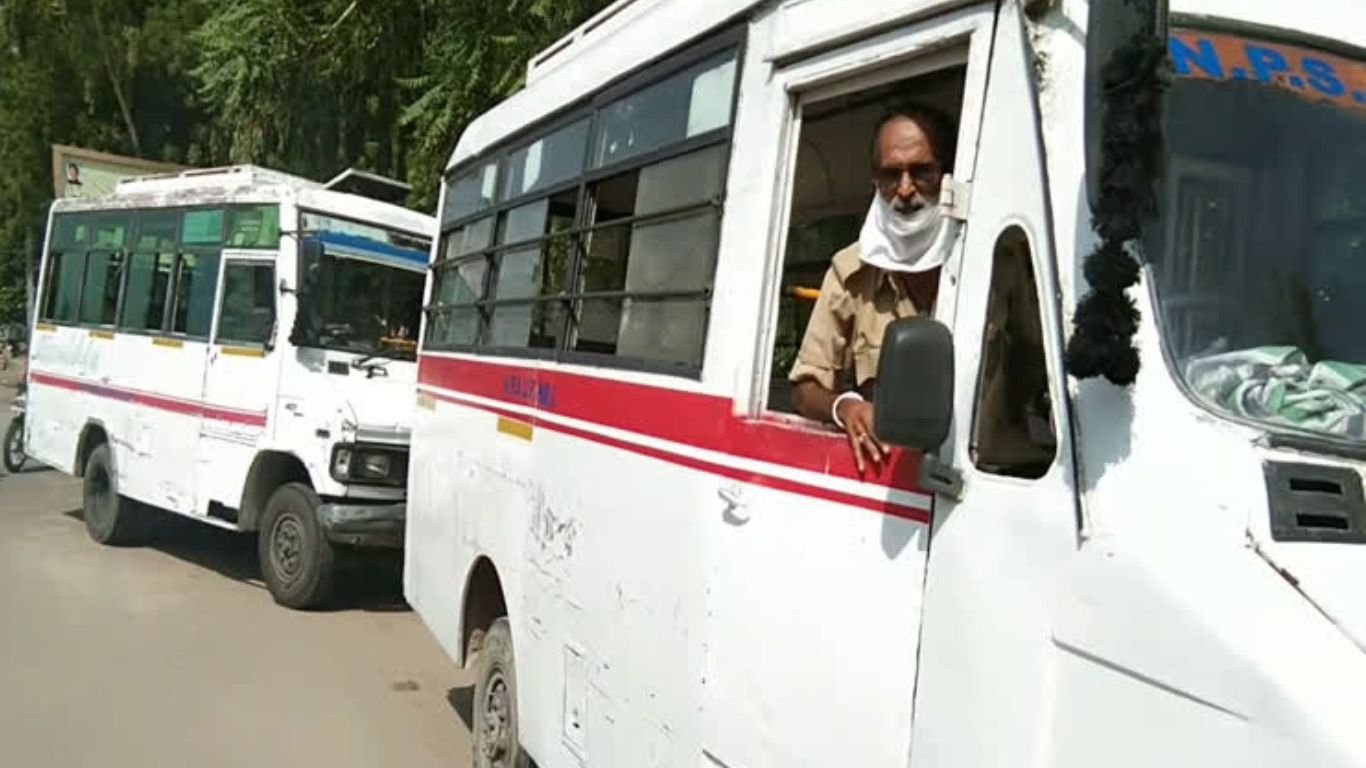 जोधपुर में RTO की मिलीभगत से चल रही अवैध बस